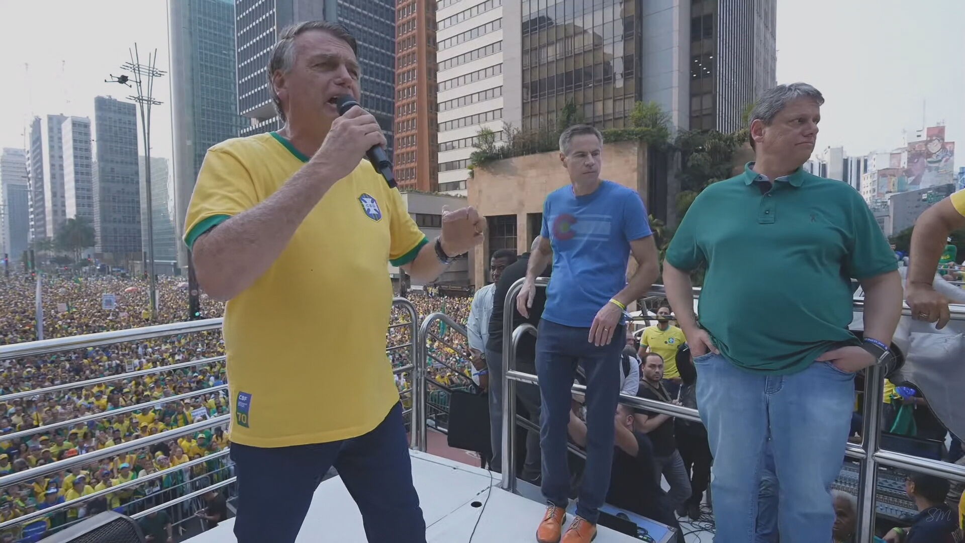 Em ato na Paulista, Bolsonaro pede anistia para condenados do 8/1 e chama Alexandre de Moraes de ditador