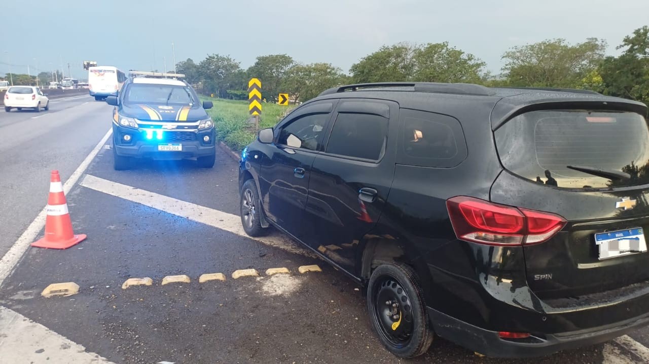 Motorista de aplicativo passa mal ao volante e morre na Via Dutra, em Itatiaia