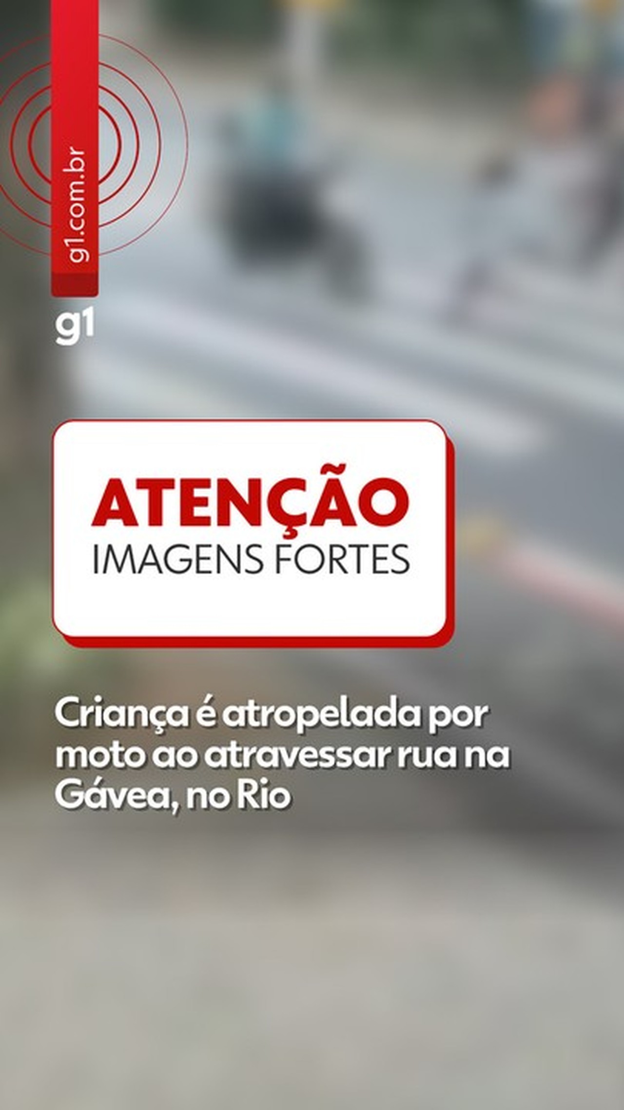 Criança é lançada longe após ser atropelada por motociclista que avançou o sinal na Gávea; VÍDEO