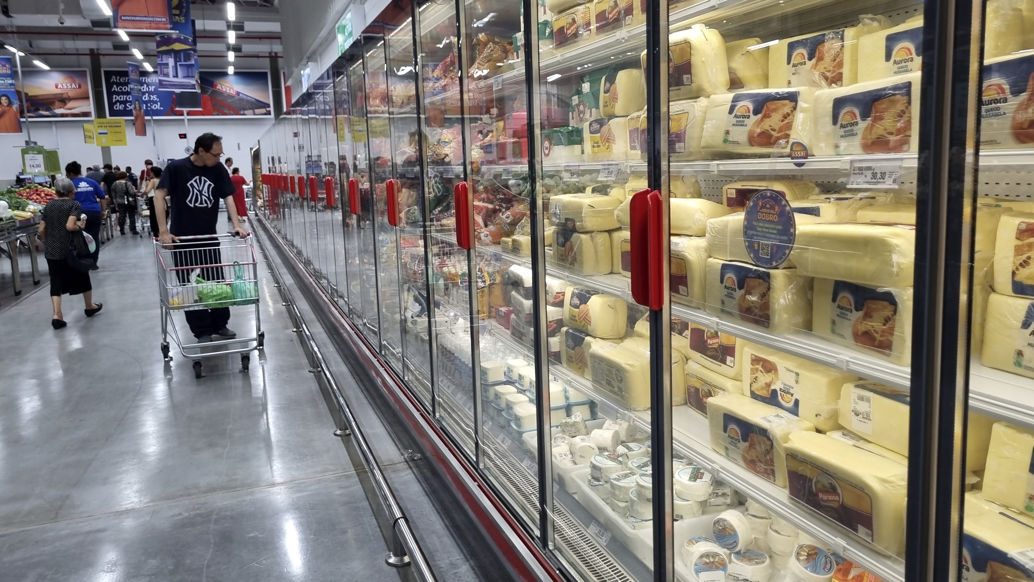 Funcionamento dos supermercados até a véspera de Natal no Piauí; confira os horários
