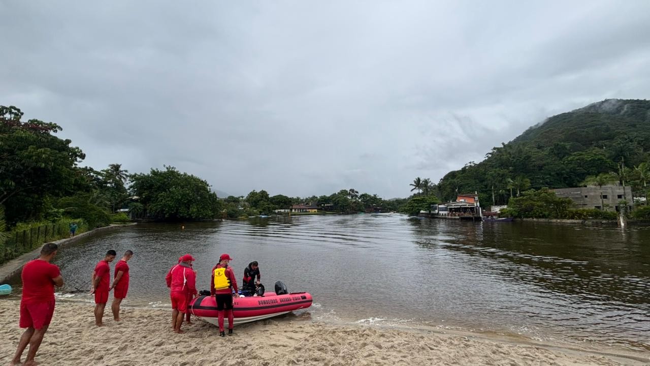 Bombeiros suspendem buscas por PM que desapareceu em rio de São Sebastião, no Litoral Norte de SP
