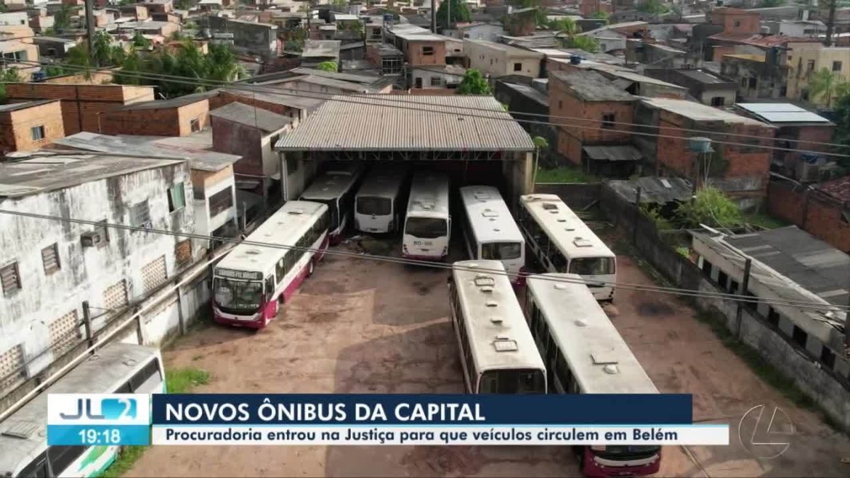 Empresas de ônibus mantém veículos com ar condicionado parados nas garagens em Belém