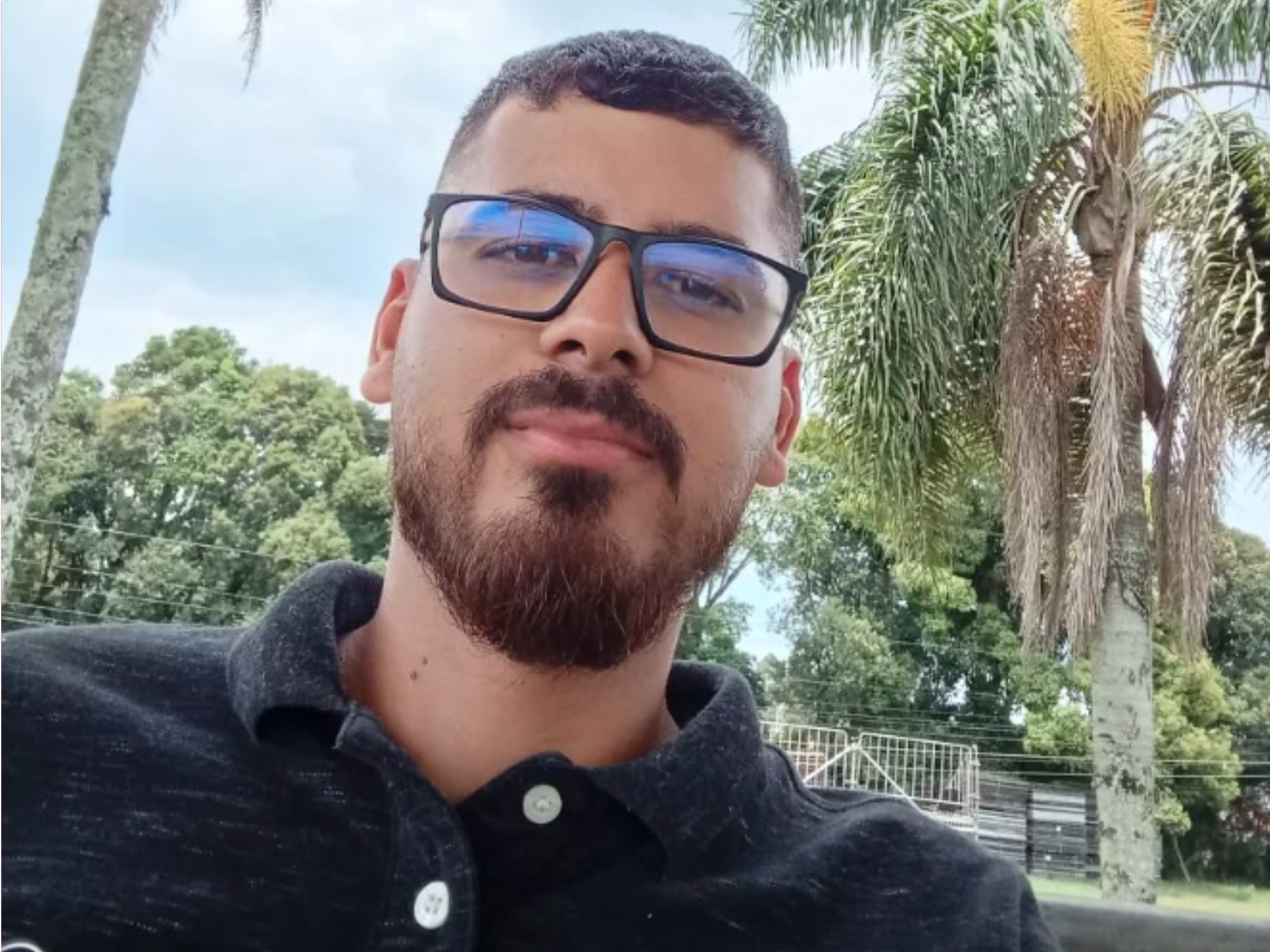 Motorista de carro atingido por Camaro de piloto de Fórmula Truck morre no hospital em Curitiba
