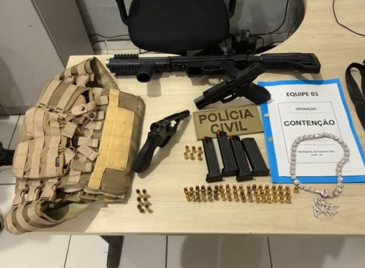 Irmãos são presos em operação da Polícia Civil contra facção criminosa em Sapé, na PB