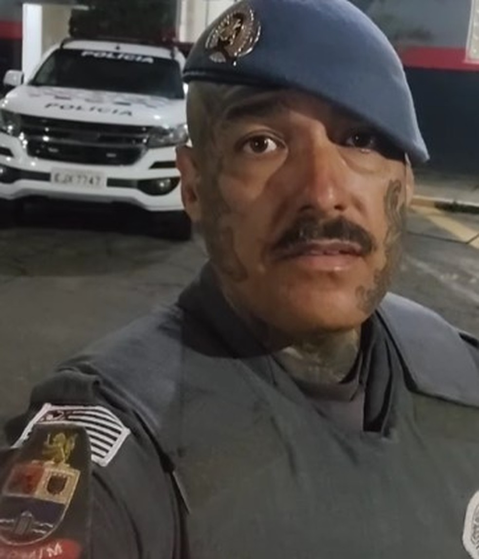PM é acusado de furtar orquídea de batalhão e abandonar o posto — Foto: Reprodução/Redes sociais