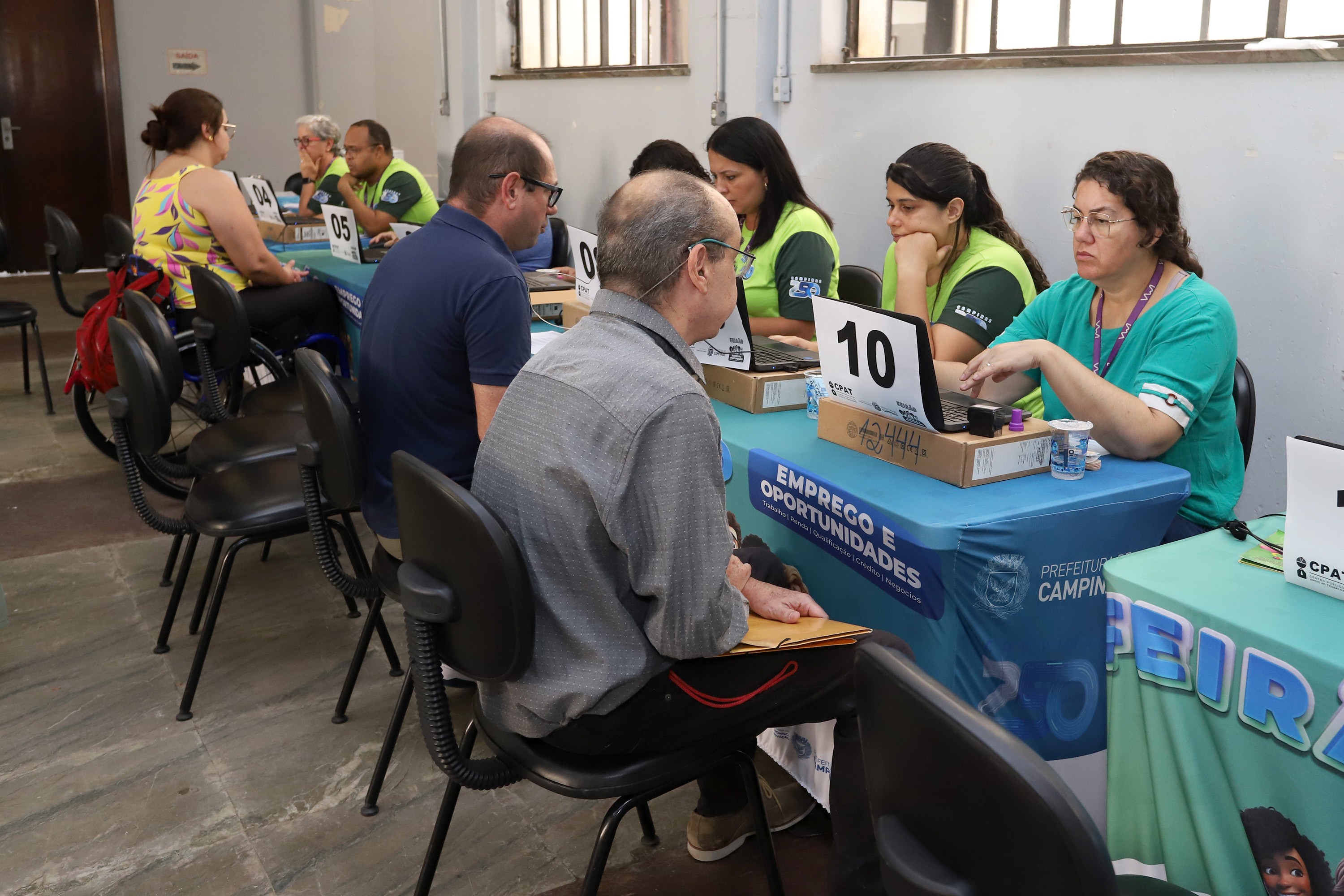 Feirão de empregos reúne mil vagas com salários de até R$ 5,8 mil em Campinas