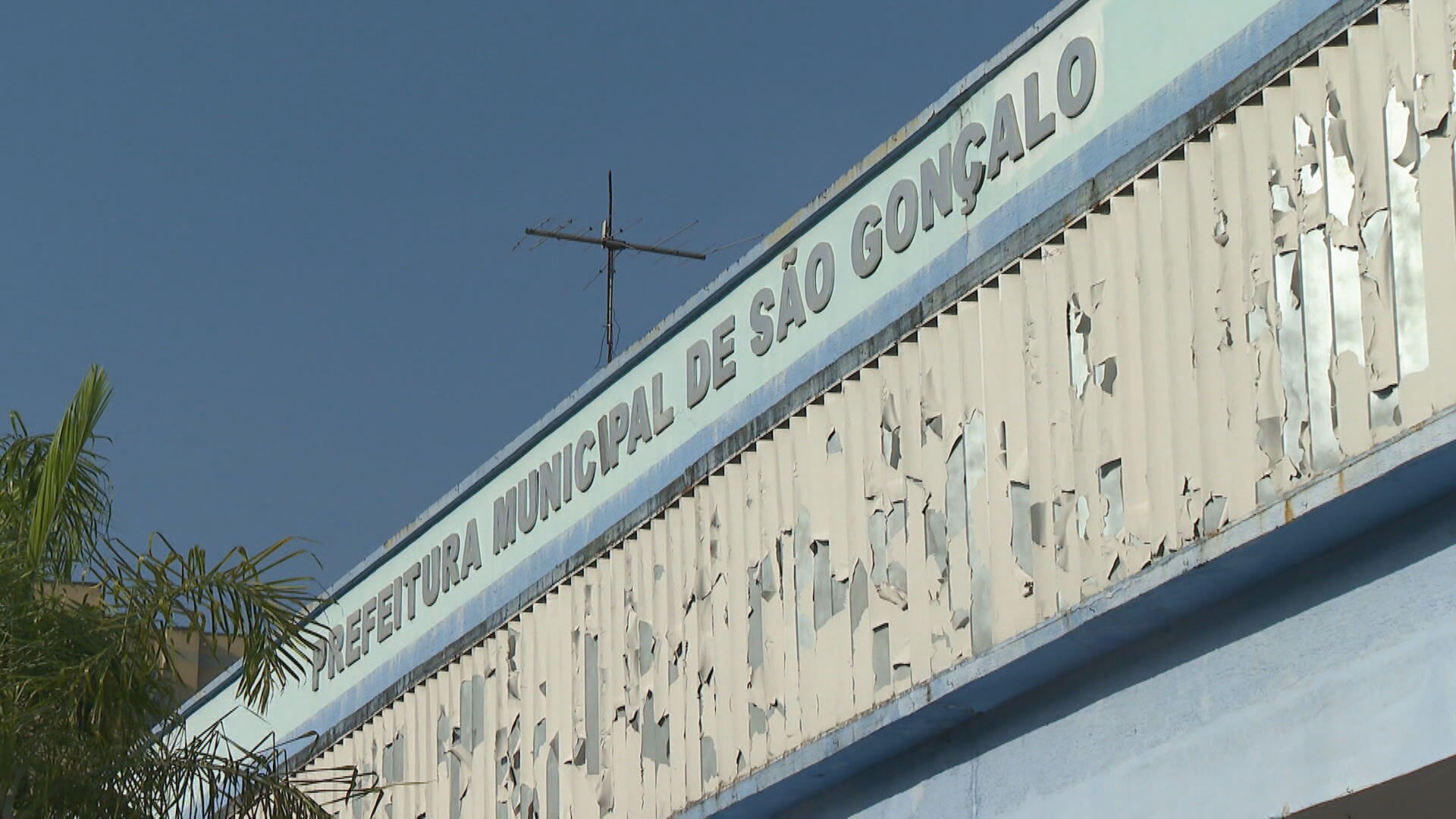 Médico da rede municipal de São Gonçalo é demitido após denúncia de racismo