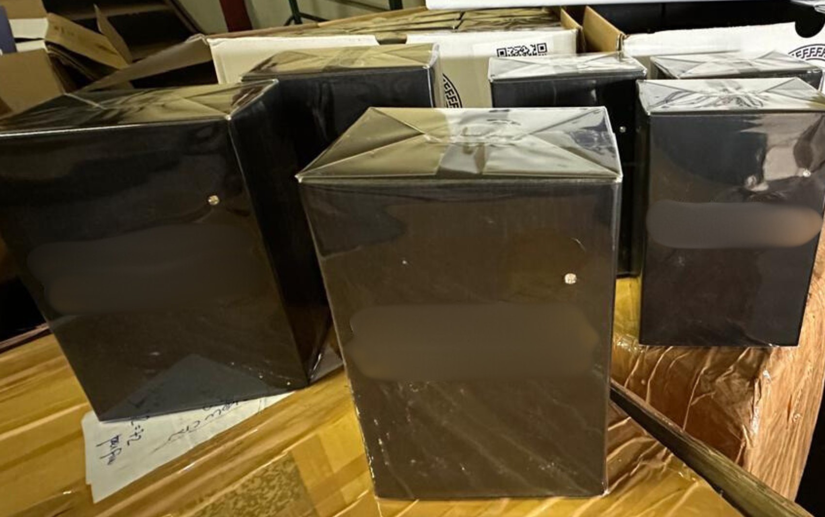 Receita Federal apreende 750 kg de caixas de perfume avaliadas em R$ 200 mil em Ribeirão Preto, SP