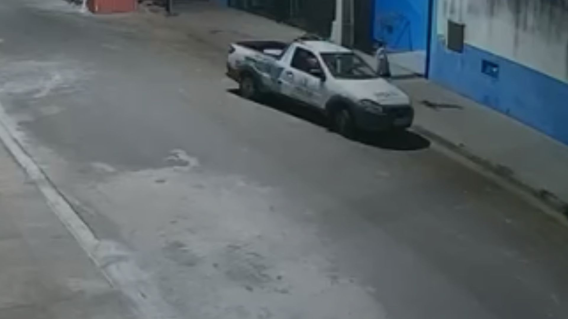 Morador de Uberlândia é agredido com barra de ferro e tem carro roubado durante invasão a casa no bairro Novo Mundo