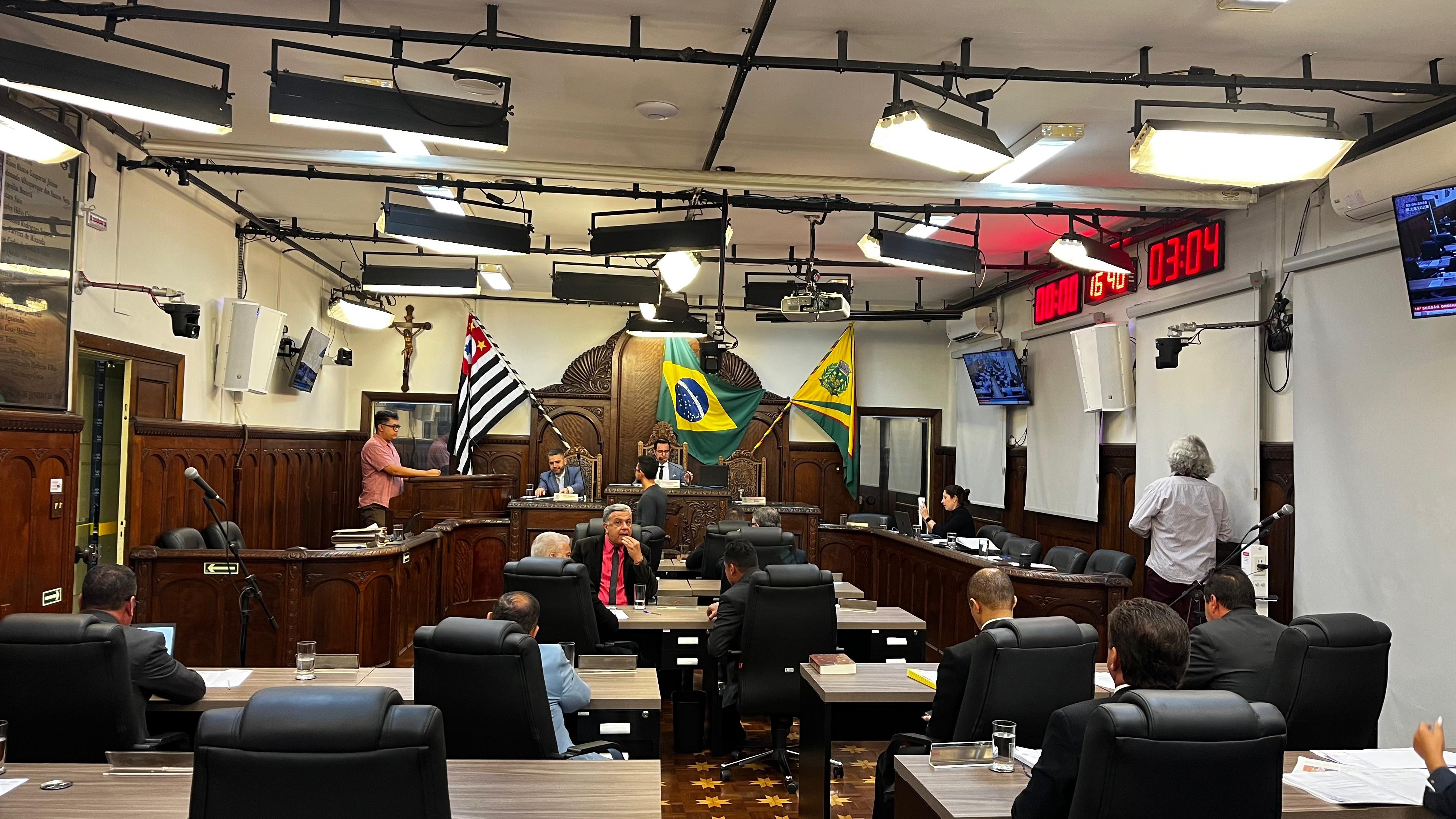 Câmara de Bauru aprova criação de 21 novos cargos comissionados de assessor parlamentar em 2ª discussão