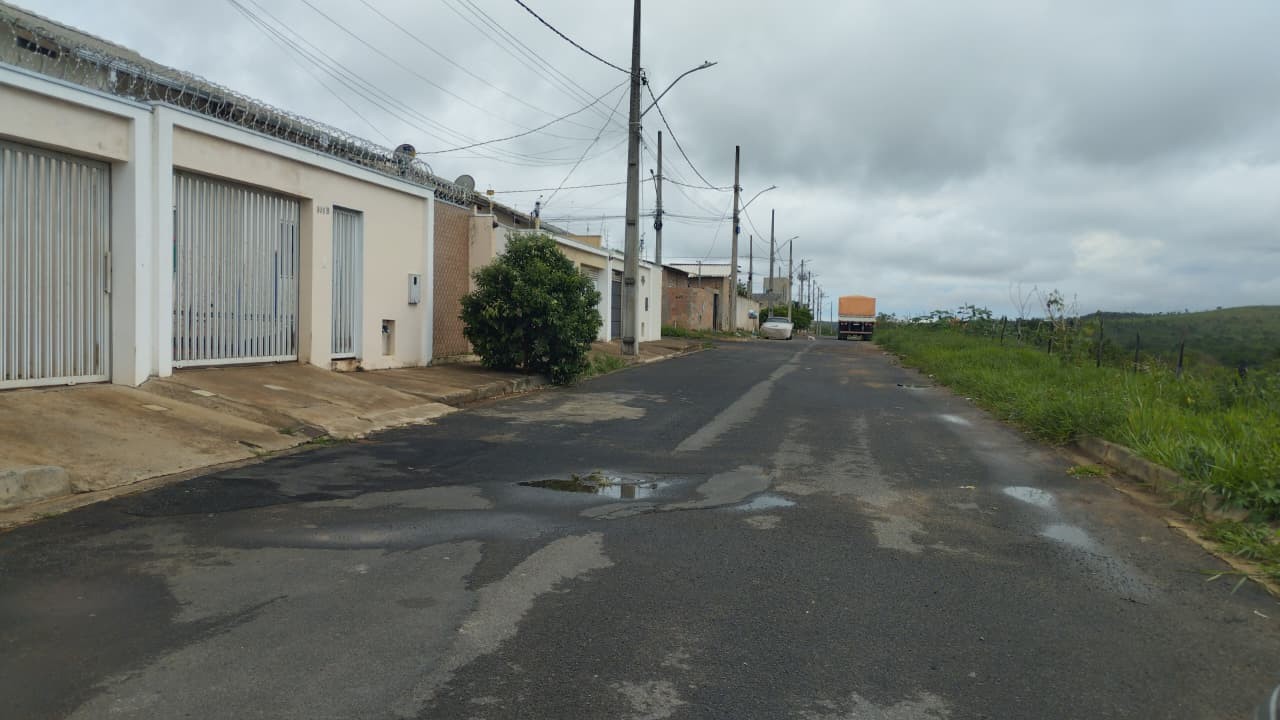 Vizinho é morto a tiros ao tentar proteger mulher que fugia do marido com o filho nos braços em Araxá