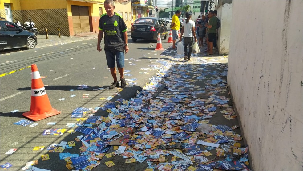 Escola Engenheiro José D'Ávila Lins, no Centro de Bayeux — Foto: Yanka Oliveira/TV Cabo Branco