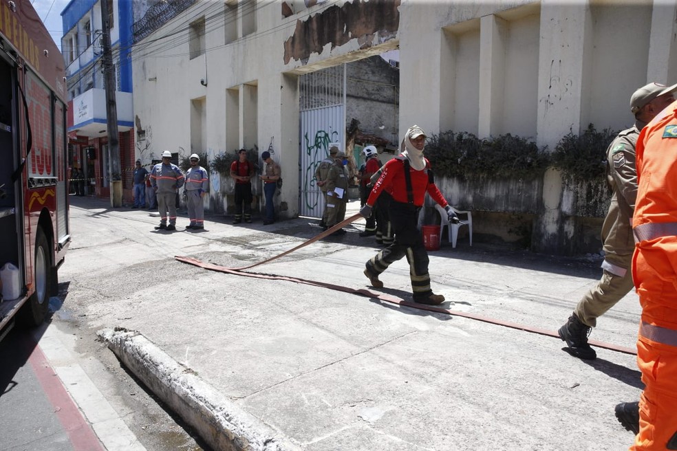 Hospital César Cals vai ficar fechado por tempo indeterminado após incêndio de grandes proporções. — Foto: Kid Junior/SVM