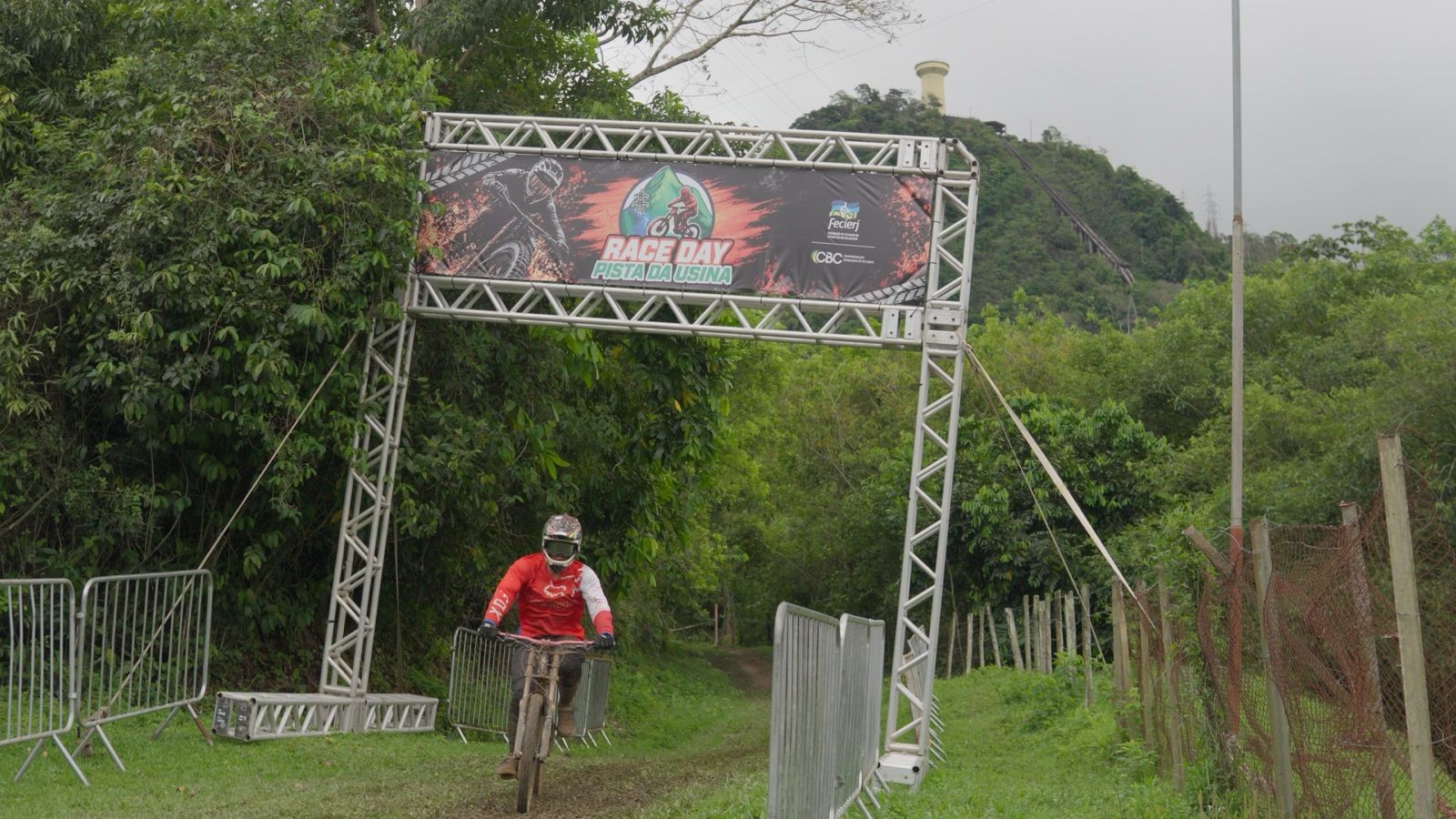 Pista da Usina do Frade recebeu etapa do ranking nacional de downhill em
Macaé