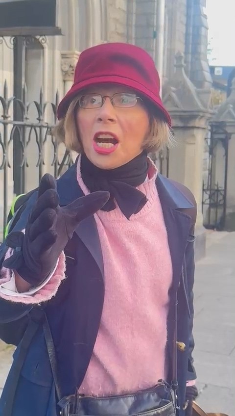 VÍDEO: brasileira é alvo de ataque xenofóbico na Irlanda: 'Assassinos, voltem para seu país'