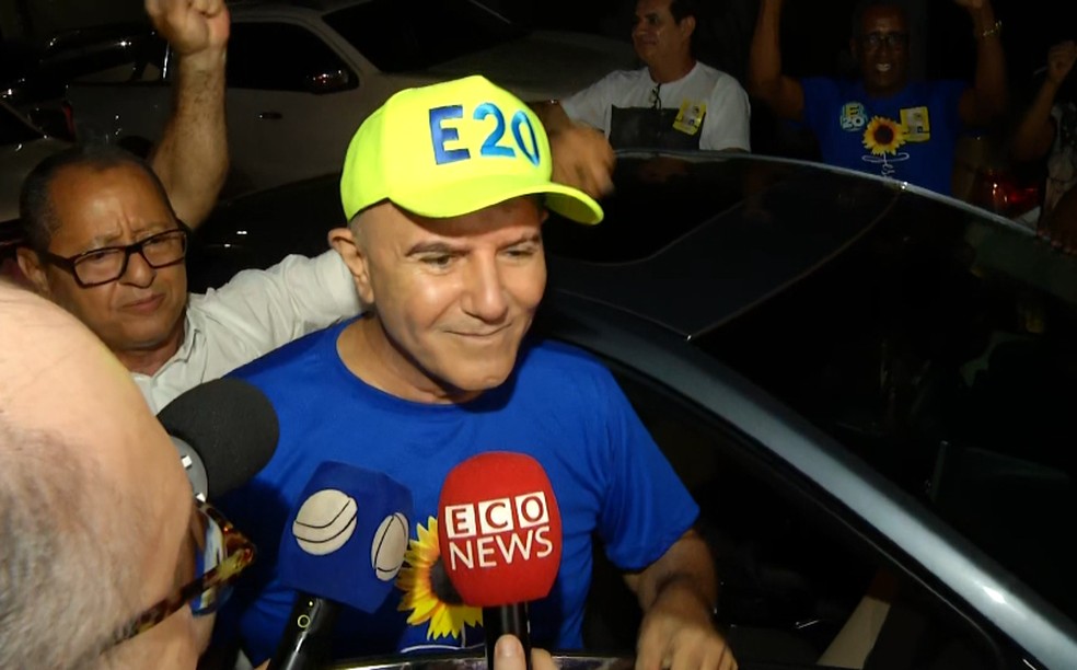 Eduardo Siqueira (PODE) comentou votação do 1º turno em Palmas — Foto: Reprodução/TV Anhanguera