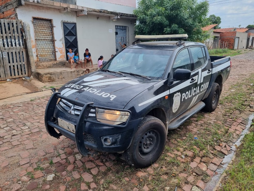 Adolescente é morto no quintal de casa na Zona Leste de Teresina — Foto: Bruno do Carmo / Clube News