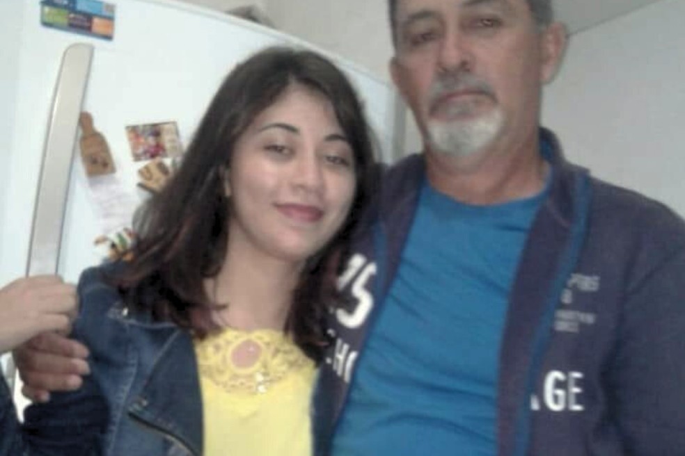 Pai e filha foram assassinatos a tiros por ex-namorado da jovem, no Centro, em Miracatu (SP) — Foto: Reprodução/Redes Sociais