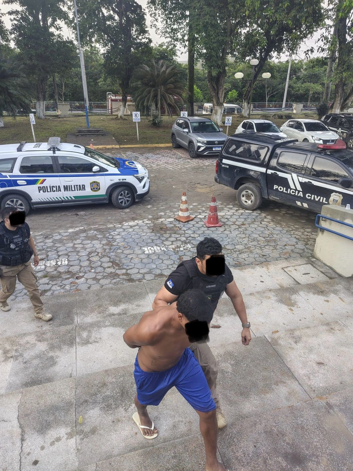 Operação da Polícia Civil prende oito investigados por tráfico, homicídios e corrupção de menores em PE