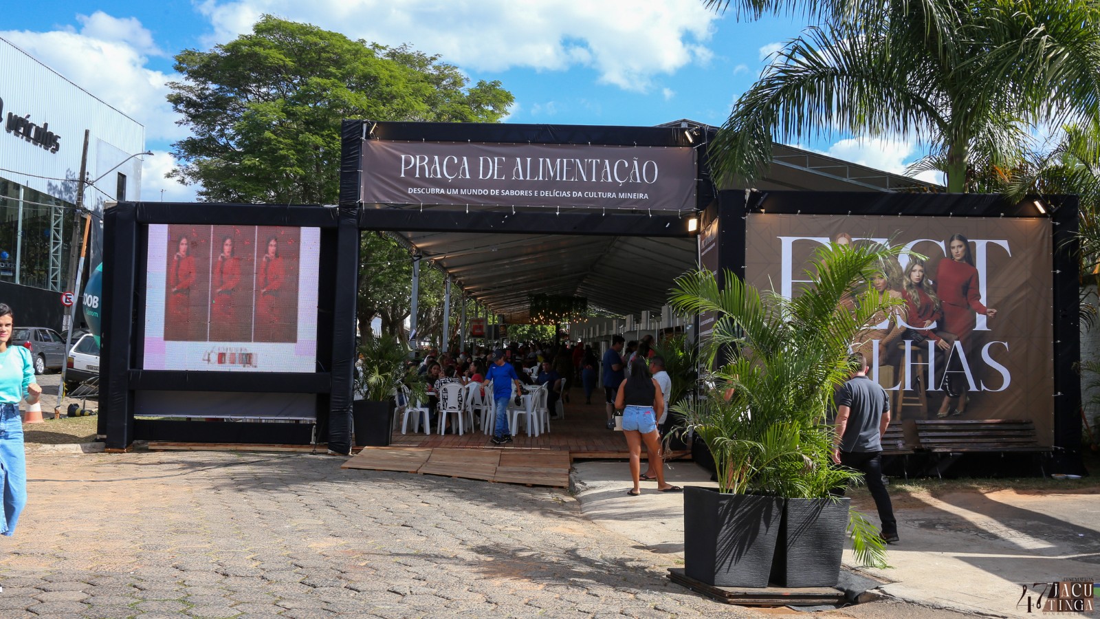 Visite a Vila Mineira e a Praça de Alimentação na  47ª FestMalhas em Jacutinga