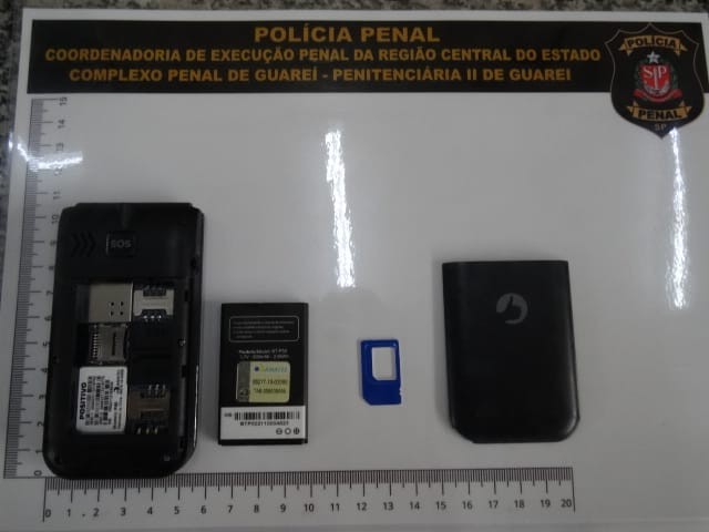 Irmã de detento é presa ao tentar entrar com celular em presídio de Guareí 