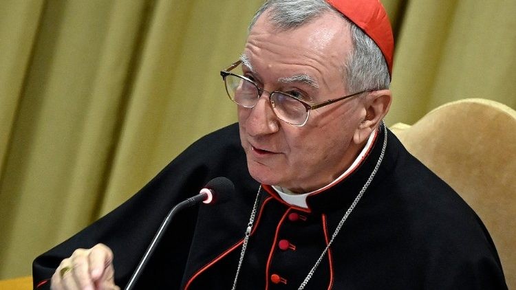 Vaticano nega que Pietro Parolin, um dos favoritos no conclave, esteja doente e anuncia ausência de mais 2 cardeais