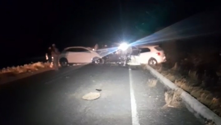 Acidente entre carros deixa dois motoristas mortos, no Cariri da PB