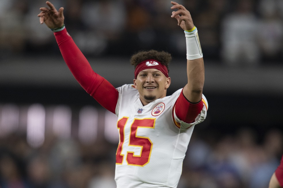 Patrick Mahomes foi o destaque na categoria dos Titãs da TIME 2024. — Foto: Reprodução/TIME