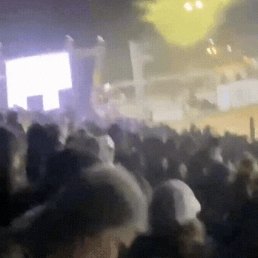 VÍDEO: telão de LED desaba em rodeio durante ventania e causa correria em SC; 4 pessoas ficam feridas