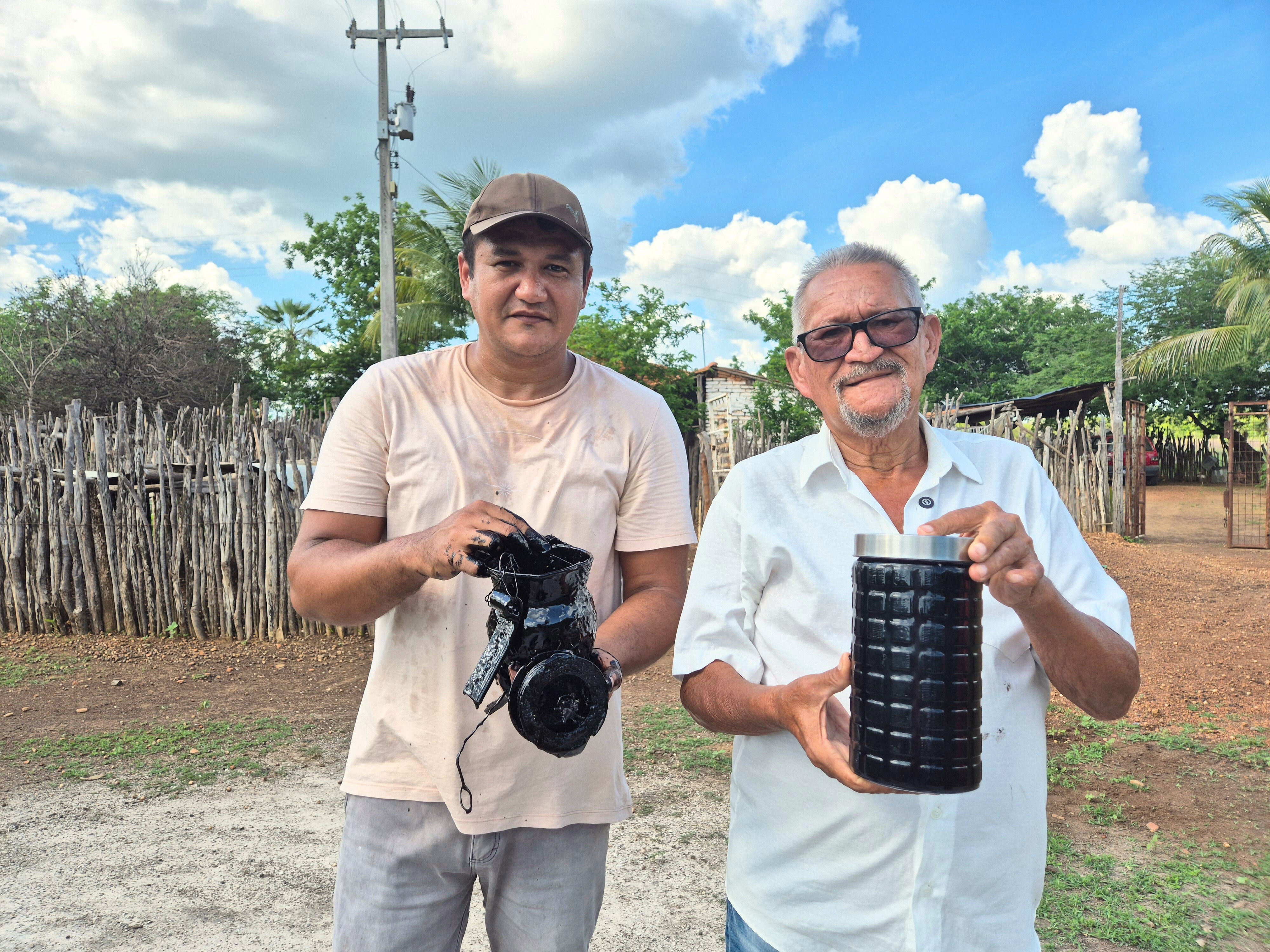 'Nunca foi nossa intenção achar petróleo', diz filho de agricultor que encontrou líquido preto ao perfurar poço artesiano