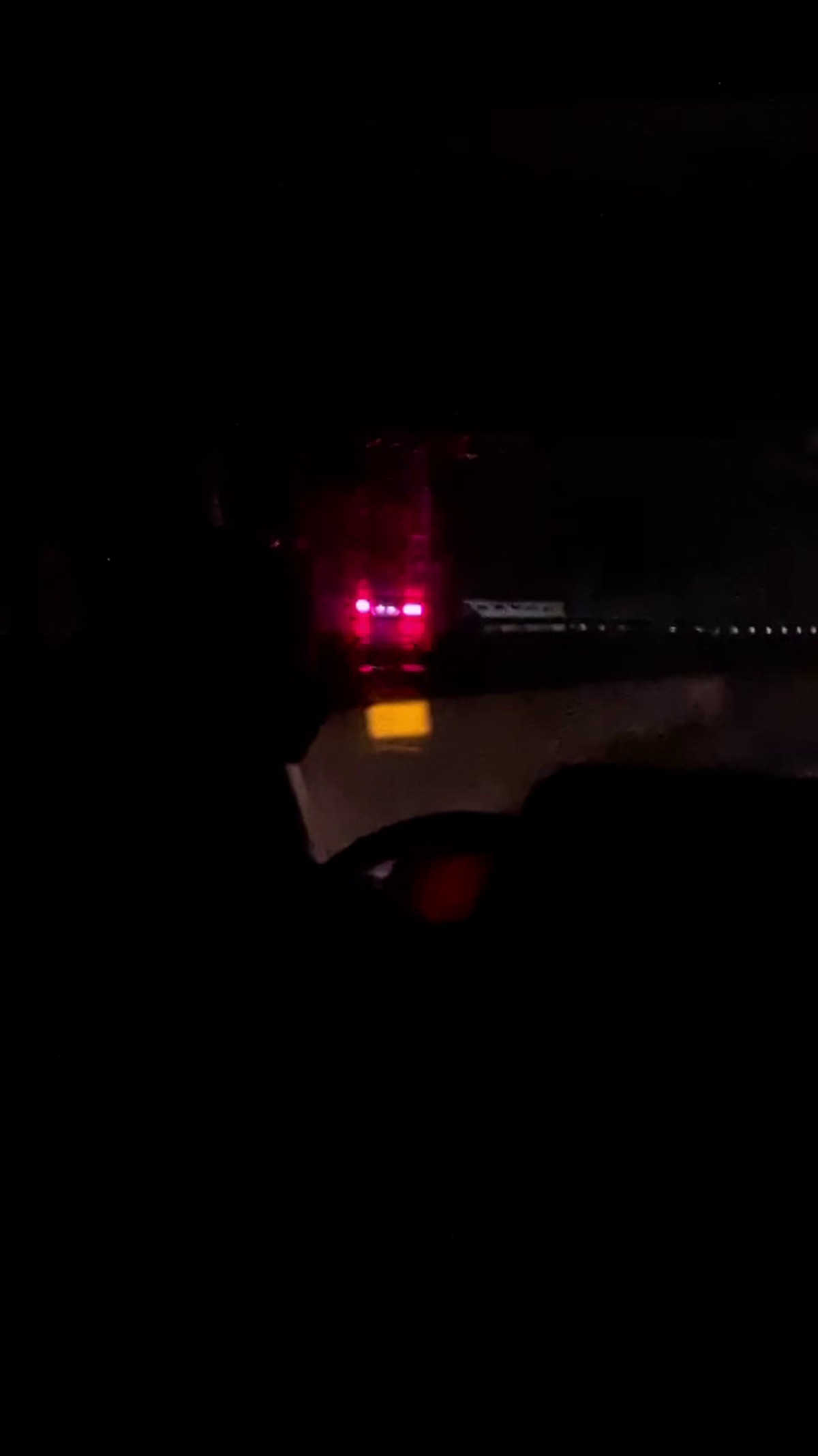 VÍDEO mostra carro na contramão antes de batida de frente na SP-340