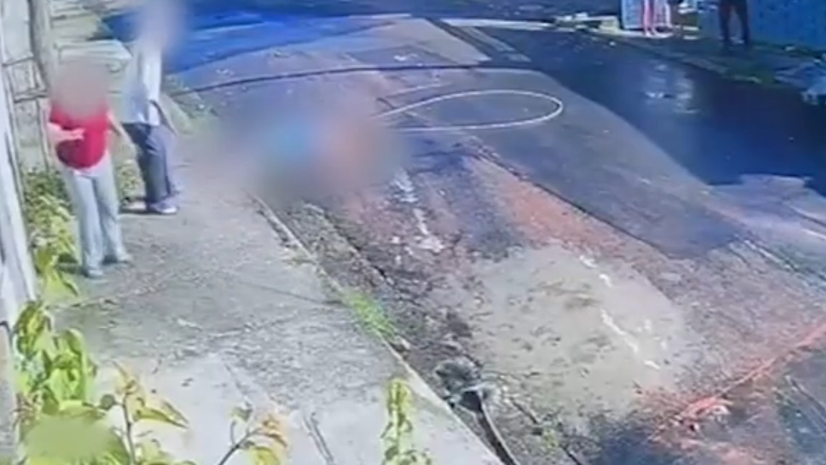 Pai conta como socorreu filho após queda de poste e choque em São José: 'Ele ainda estava energizado'