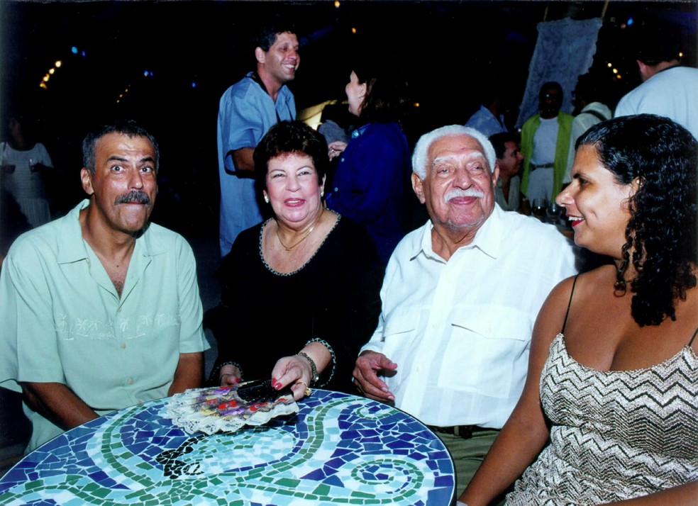 Danilo Caymmi, Nana Caymmi, Dorival Caymmi, Stella Caymmi no lançamento da novela 'Porto dos Milagres', em 2001 — Foto: Eliane Heeren