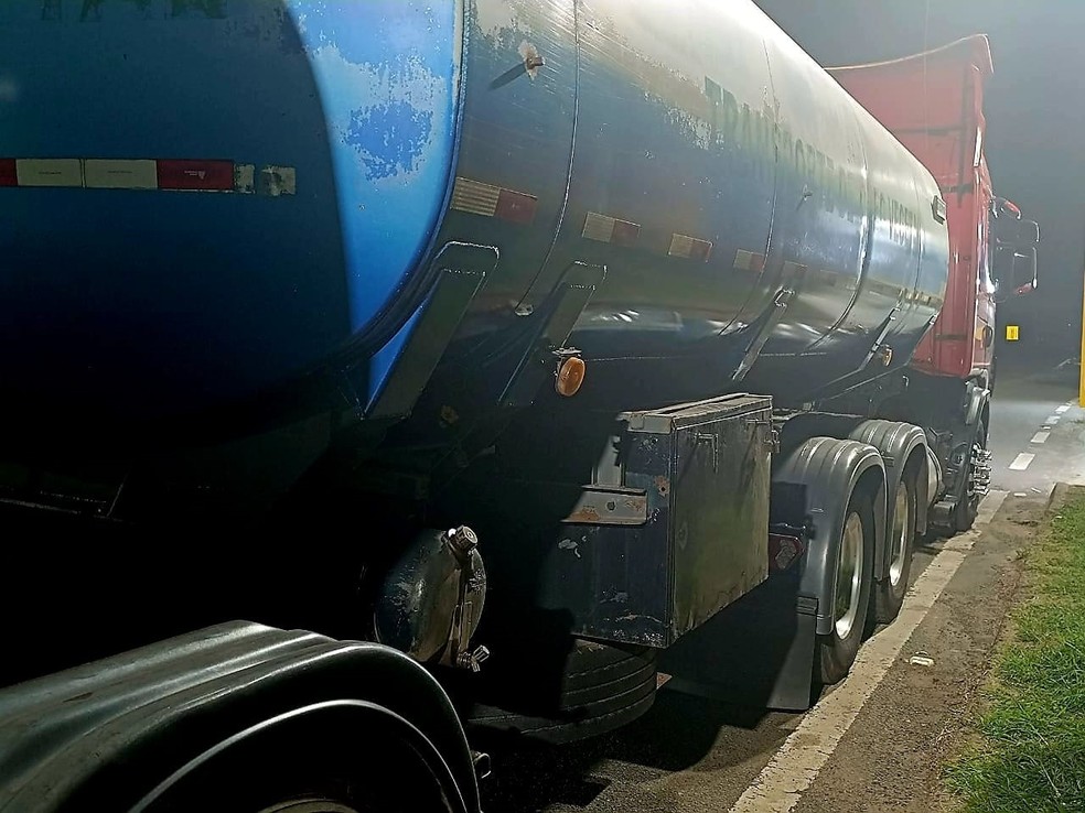 Pai e filho foram presos por tráfico de drogas, em Presidente Prudente (SP) — Foto: Polícia Civil