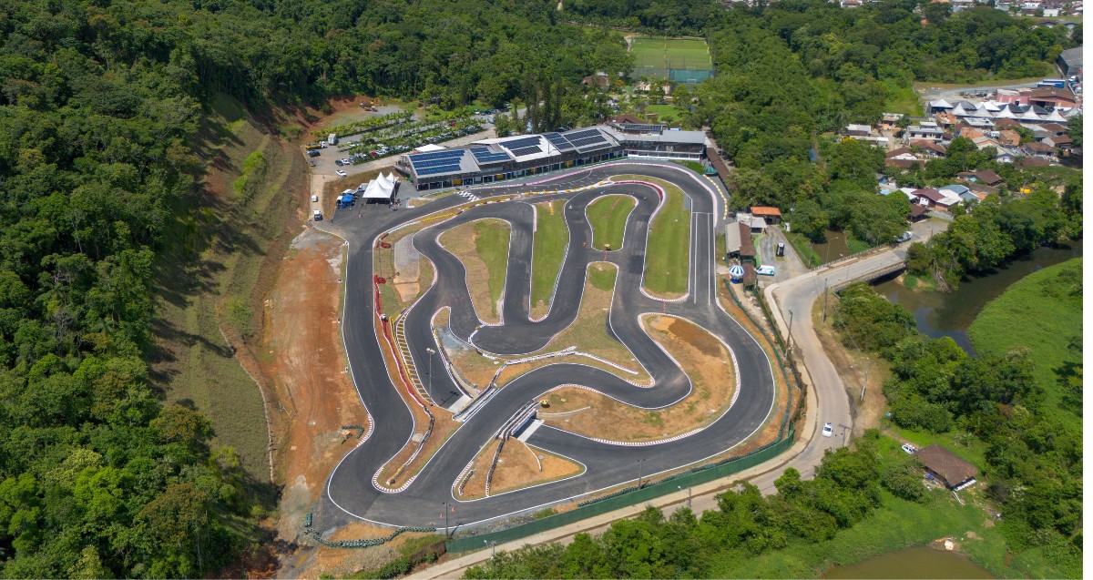 Reinauguração do Kartódromo de Joinville marca celebração dos 174 anos da cidade