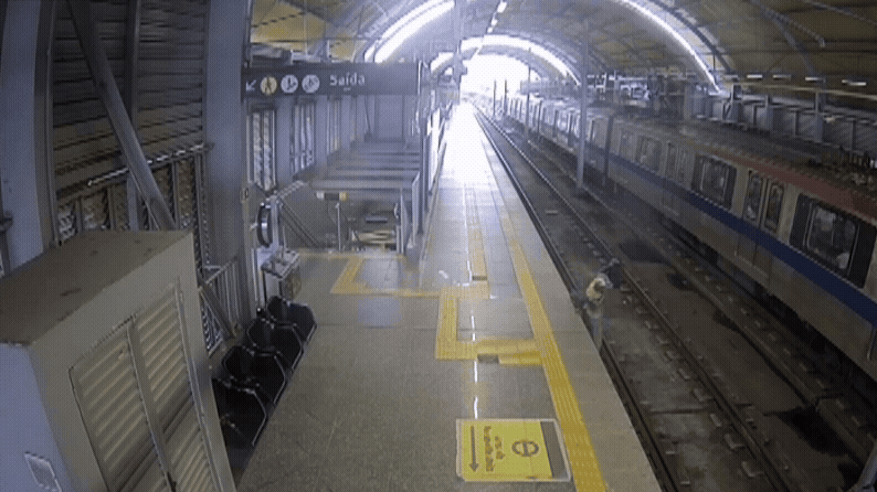Governo descarta instalação de barreiras de segurança no metrô de Salvador; homem ficou gravemente ferido no domingo