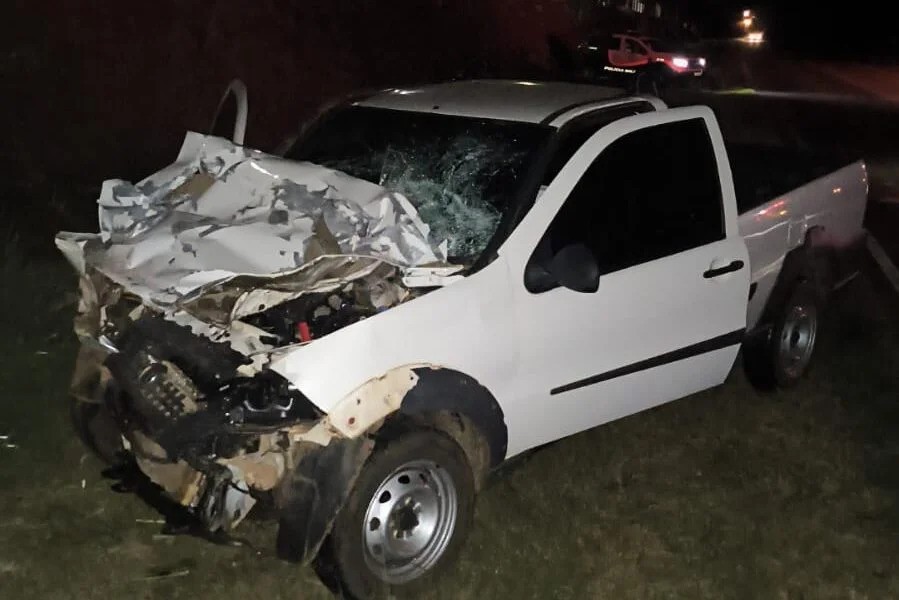 Jovem de 22 anos morre após batida entre carro e caminhão em Zacarias