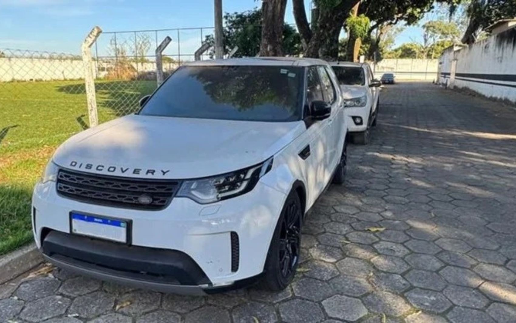 Hilux, Land Rover e mais: veja veículos disponíveis em leilão do TJ-GO | G1