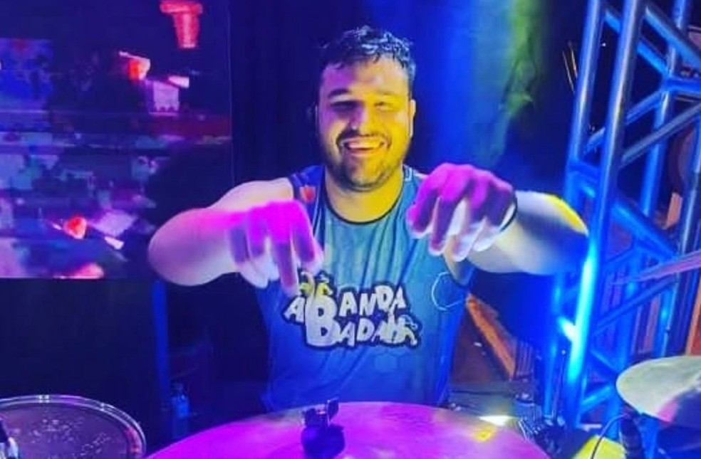 19 de 29
Banda Abadah e Bateria Unidos por um Som comandam a folia colorida na cidade &mdash; Foto: Reprodu&ccedil;&atilde;o/Banda Abadah/Instagram