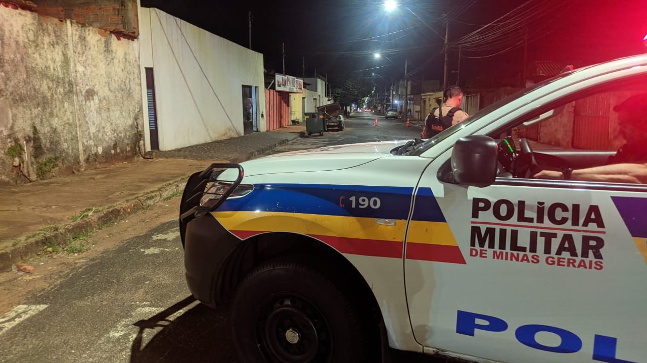 Morador é socorrido inconsciente ao ser agredido com barra de ferro em condomínio de Uberlândia