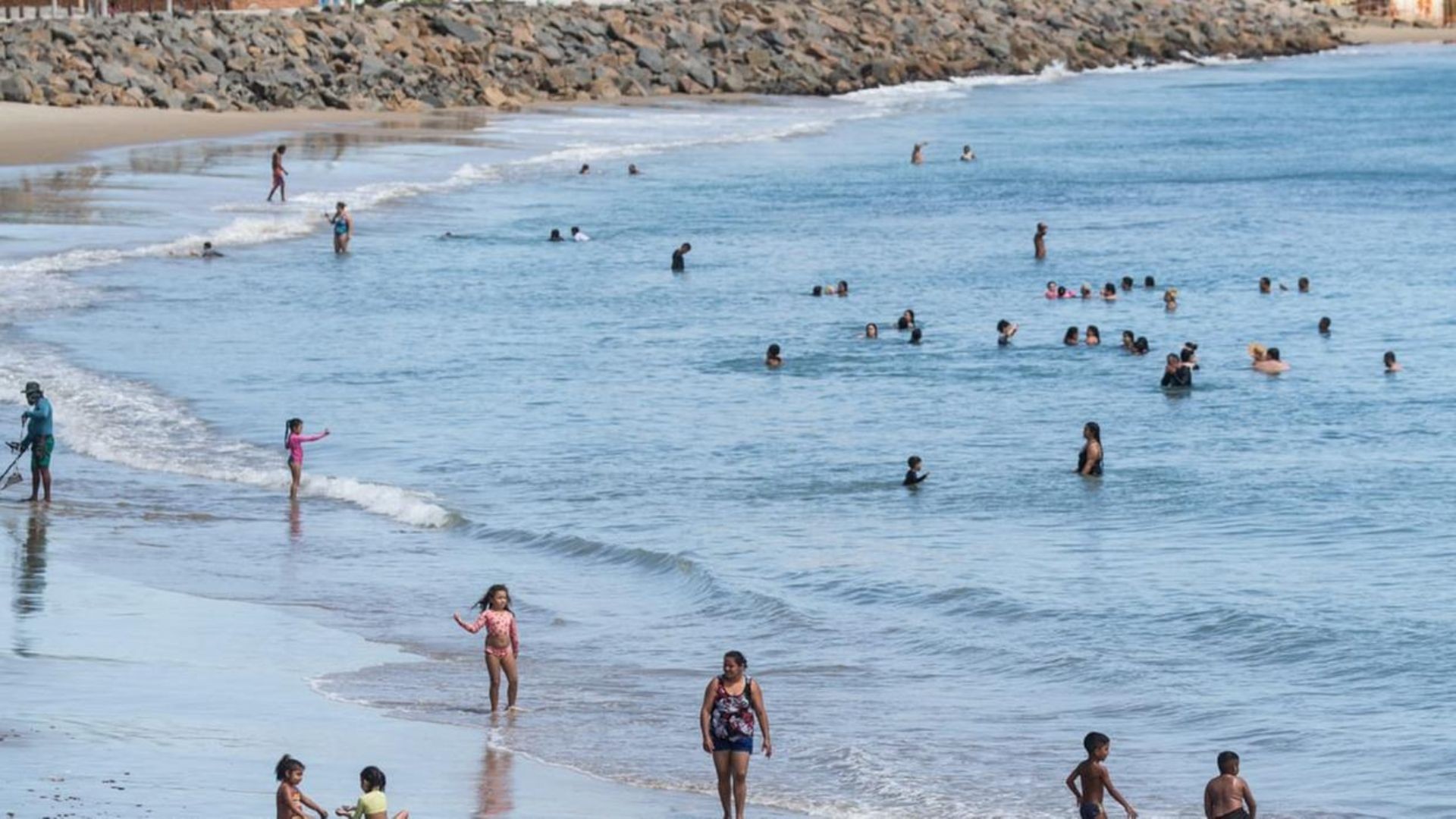 Fortaleza tem 14 trechos de praias próprios para banho neste fim de semana; veja quais são