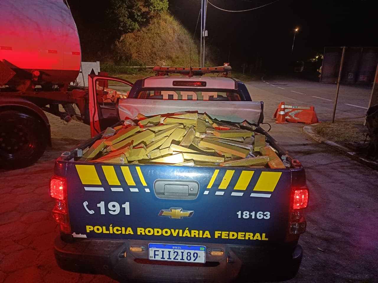 VÍDEO: Homem é preso por transportar meia tonelada de droga em Piraí