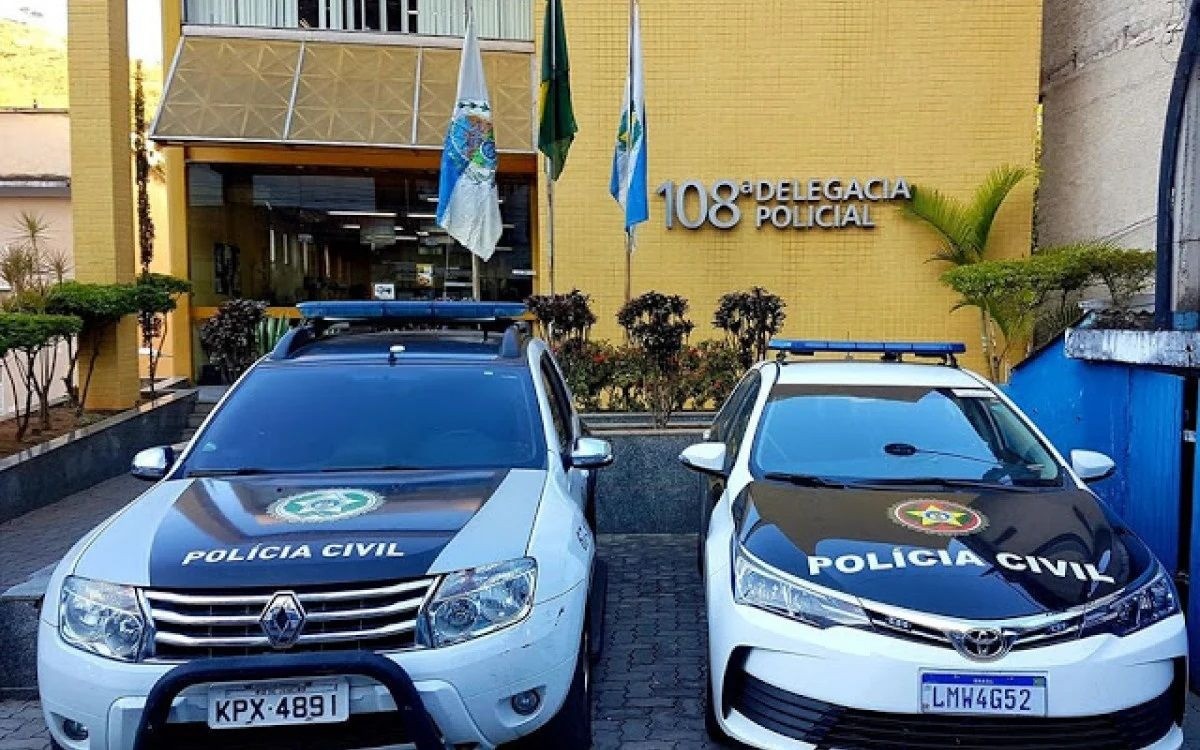 Jovem é baleado dentro de casa em Três Rios