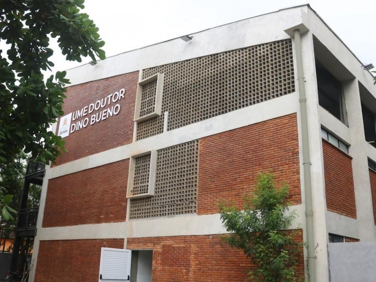 Prédio da antiga escola Cleóbulo Amazonas Duarte se torna nova sede da UME Dino Bueno