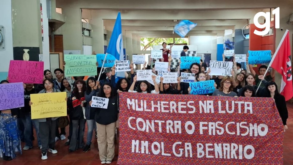 A manifestação foi organizada pelo movimento estudantil Movimento Correnteza, com apoio do Movimento de Mulheres Olga Benário. — Foto: Reprodução