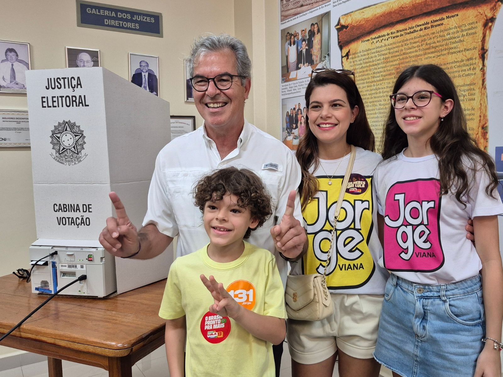 Candidato ao Senado pelo Acre, Jorge Viana (PT) vota neste domingo (4) em Rio Branco