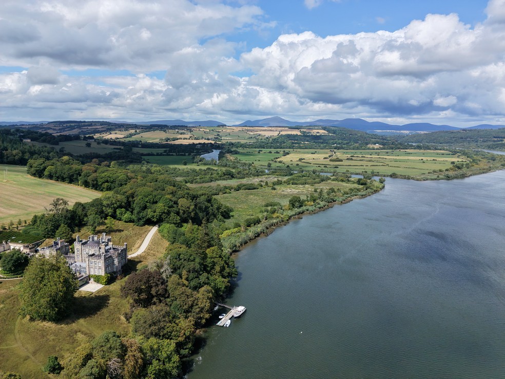 Strancally Castle, que foi recentemente comprado pelo CEO da Meta, Mark Zuckerberg, em Waterford, Irlanda, em 20 de agosto de 2026. Patrick Kenealy/Documento via REUTERS ESTA IMAGEM FOI FORNECIDA POR UM TERCEIRO. — Foto: REUTERS