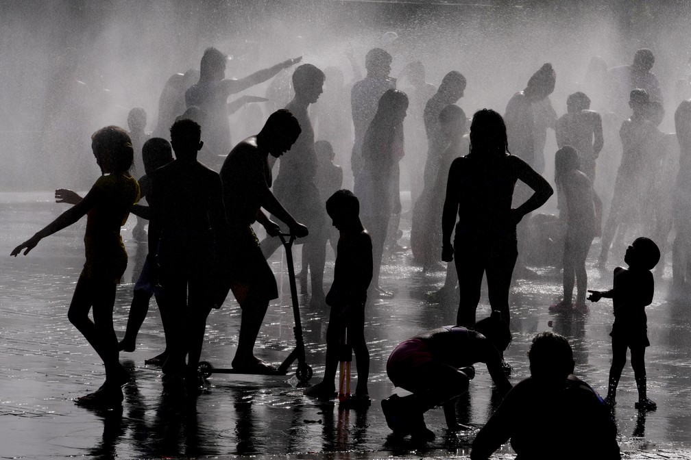 Onda de calor mata 360 pessoas na Espanha em seis dias – DW – 16