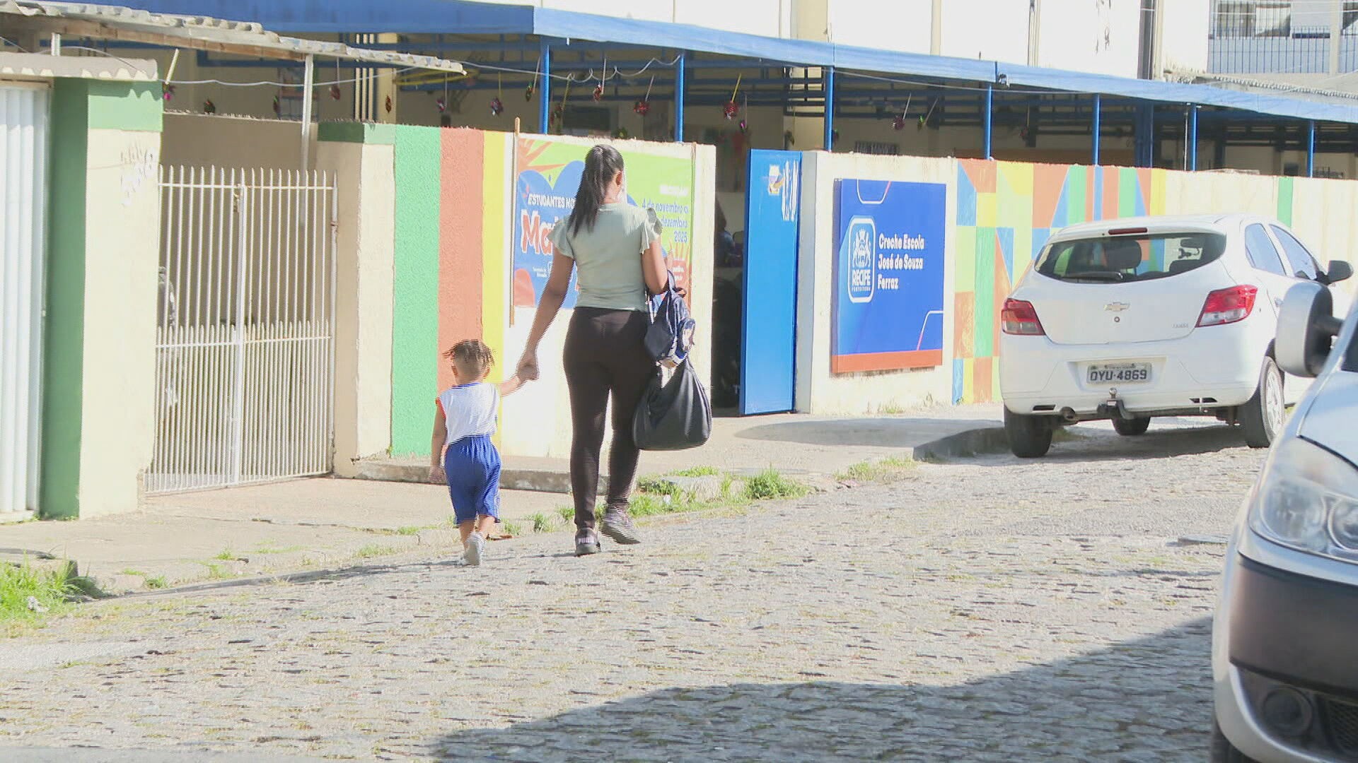 Como construção de creches, responsabilidade municipal, ganhou protagonismo na disputa pelo governo de Pernambuco