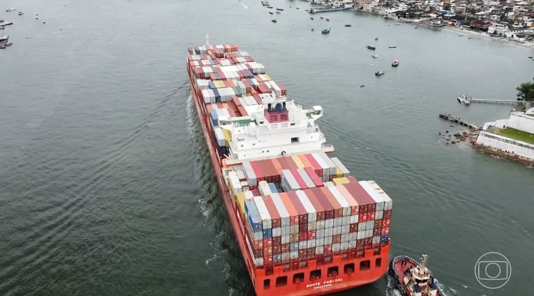 Intenção do governo brasileiro de aplicar reciprocidade em relação à sobretaxa americana preocupa setores da economia 
